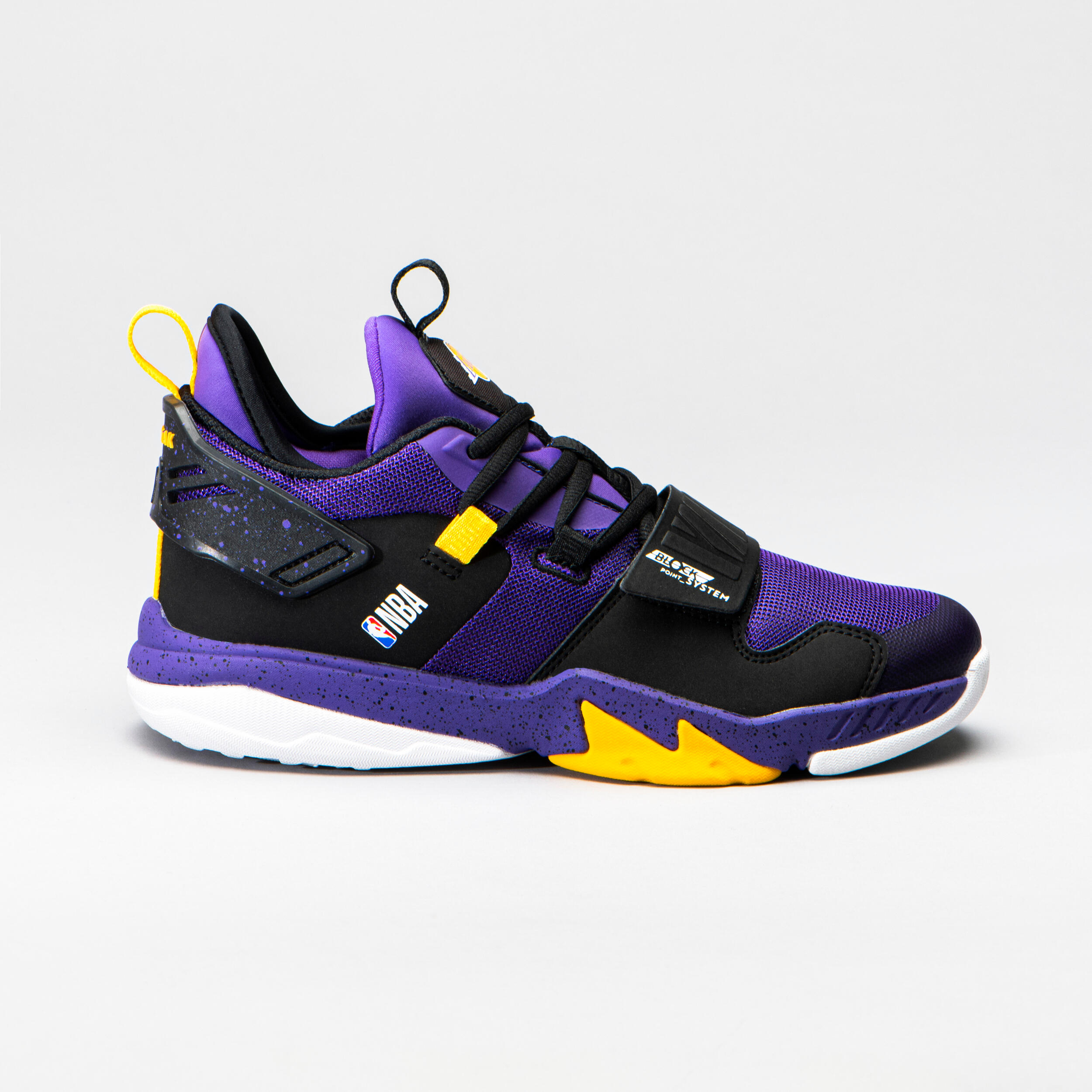 purple lakers shoes