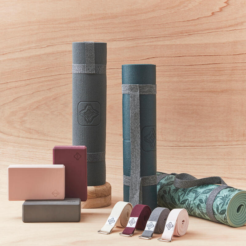 How to Choose Your Yoga Accessories?