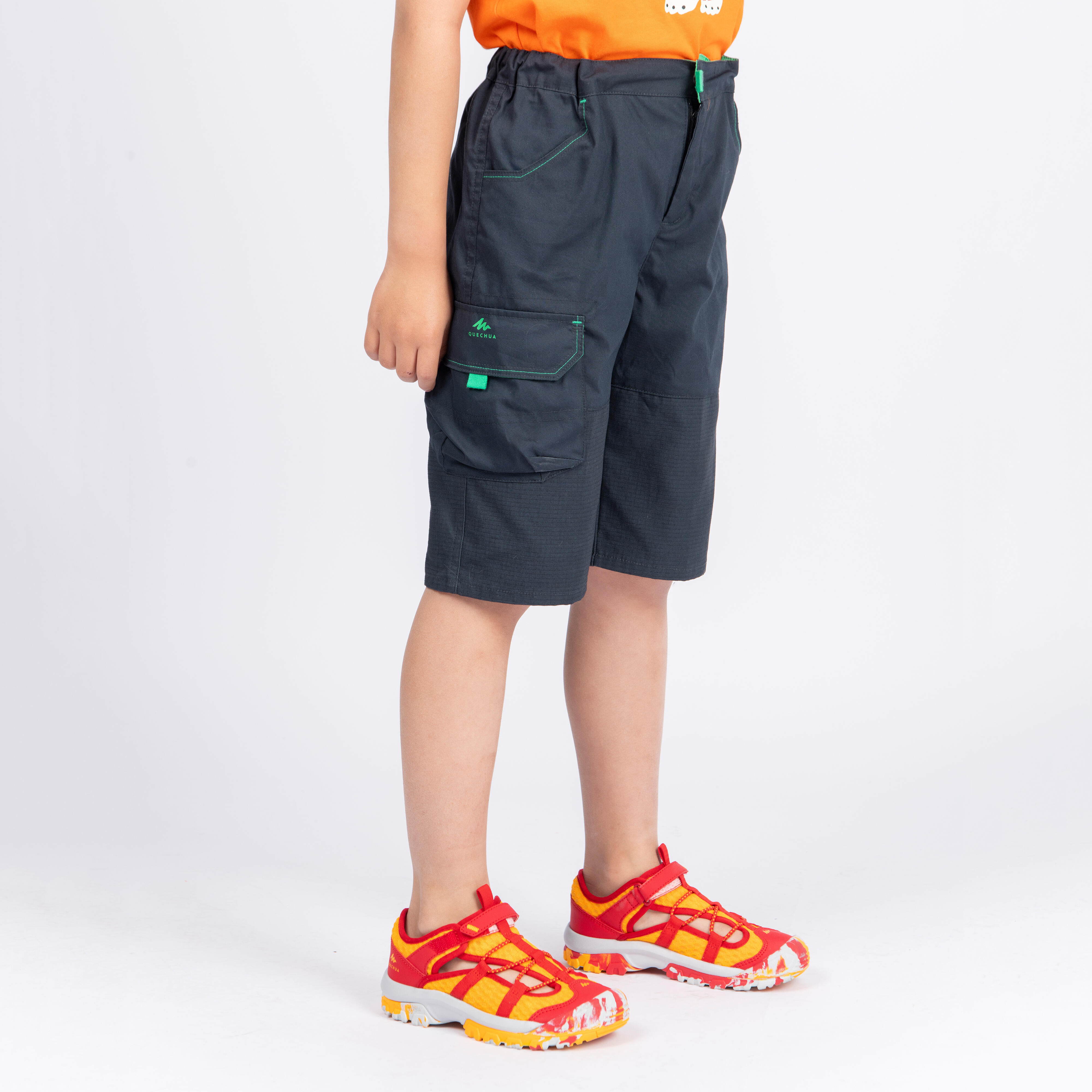 Kids’ Hiking Shorts MH 500 Dark Grey Carbon grey, Malachite green