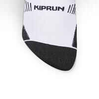 тънки чорапи за бягане RUN900 MID, бели