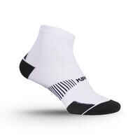 тънки чорапи за бягане RUN900 MID, бели