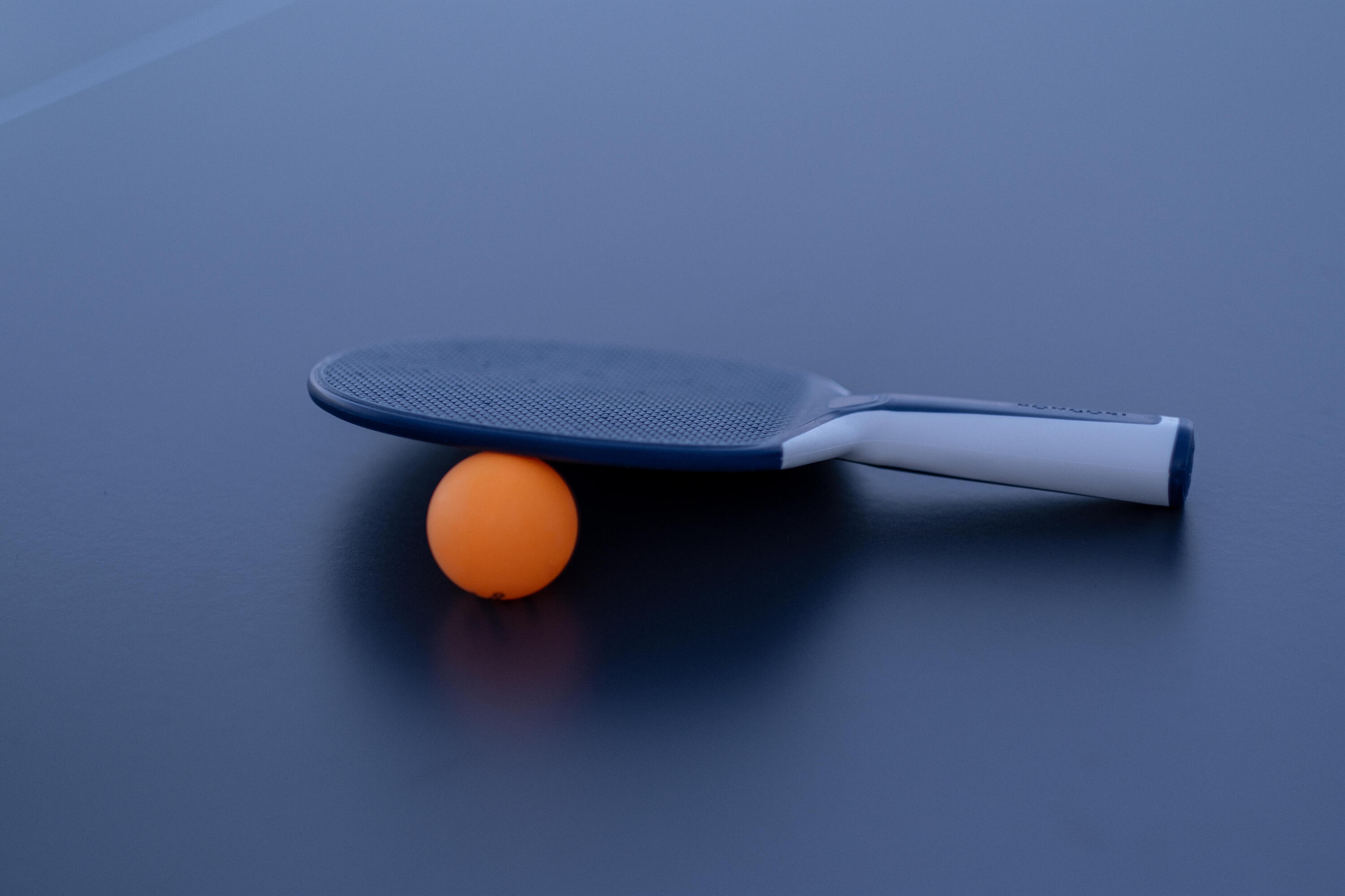 Seconde vie - SET DE PING PONG 2 RAQUETTES RÉSISTANTES PPR 130 O ET 3 BALLES 11/18