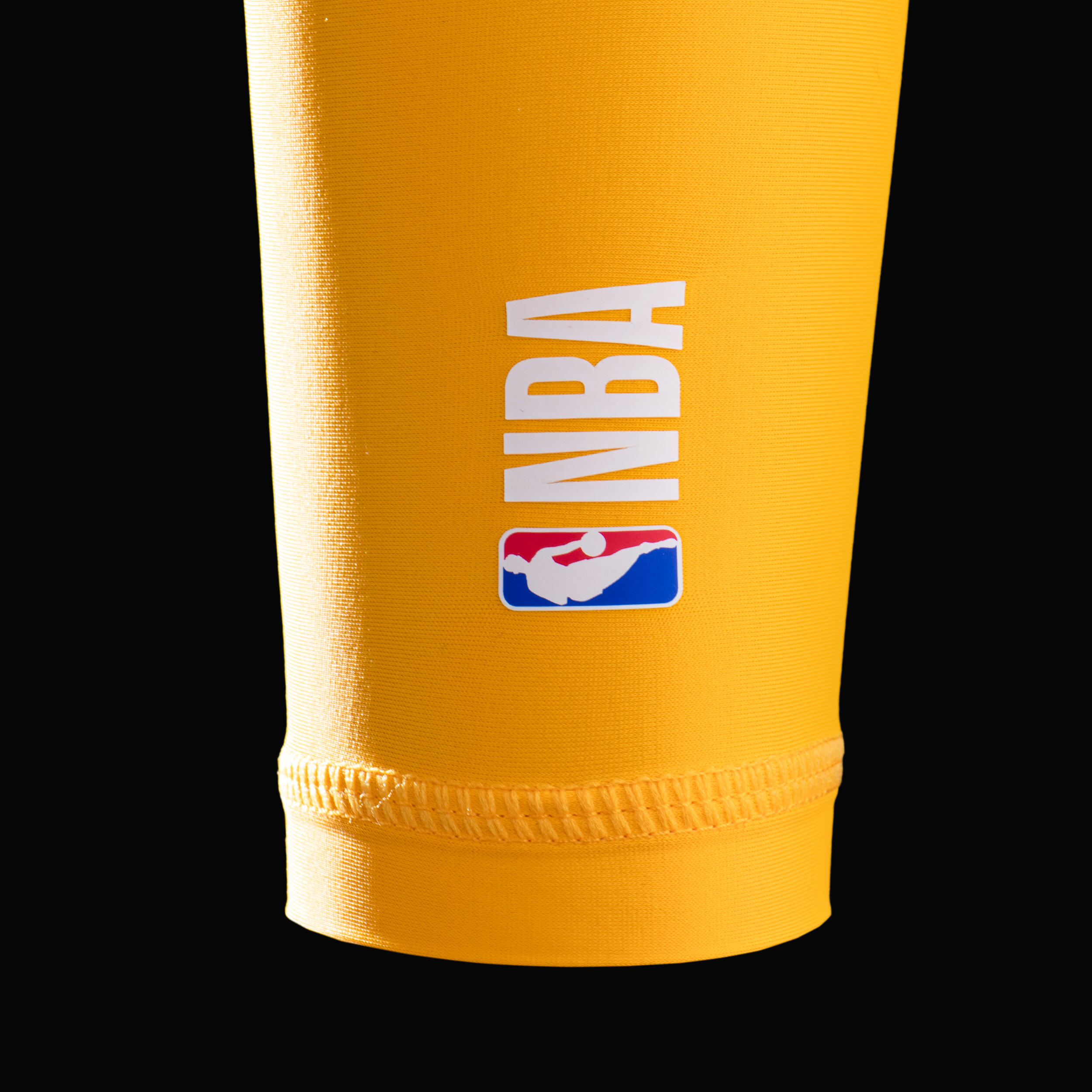 Basketbalový chránič lokte E500 NBA Golden State Warriors žlutý 15/16