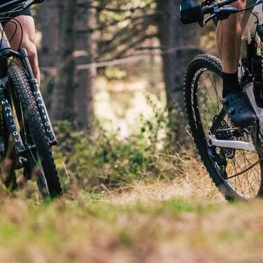 VTT : Pédales plates ou pédales automatiques ?