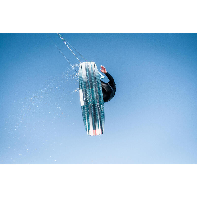 PLANCHE DE KITESURF "TWIN TIP 500" CARBONE - 136X40,5CM (PADS ET STRAPS INCLUS)