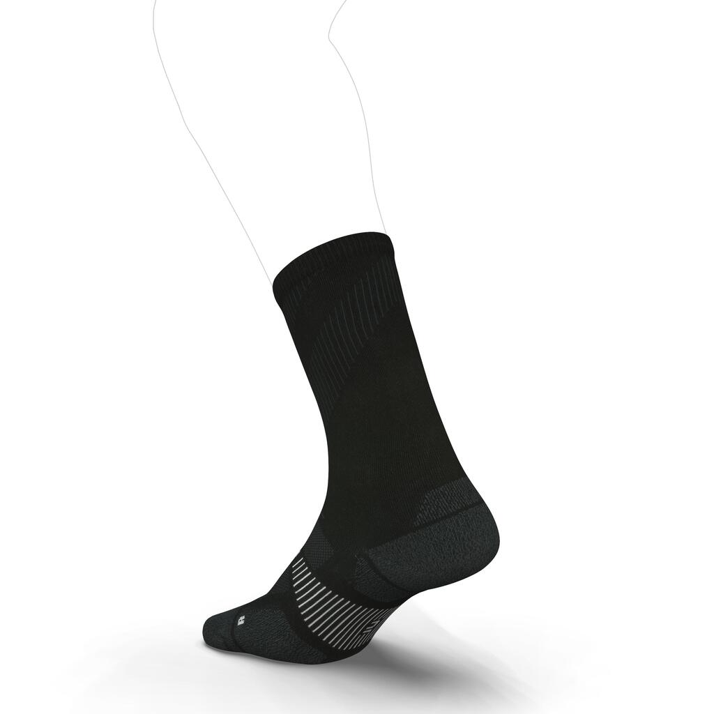 CHAUSSETTES DE RUNNING RUN900 FINES MI-MOLLET NOIRES