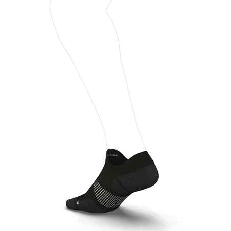 тънки чорапи тип терлик за бягане RUN900, черни