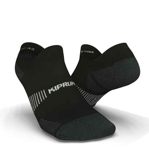 
      Ekologicky navrhnuté bežecké ponožky Run900 neviditeľné tenké čierne
  