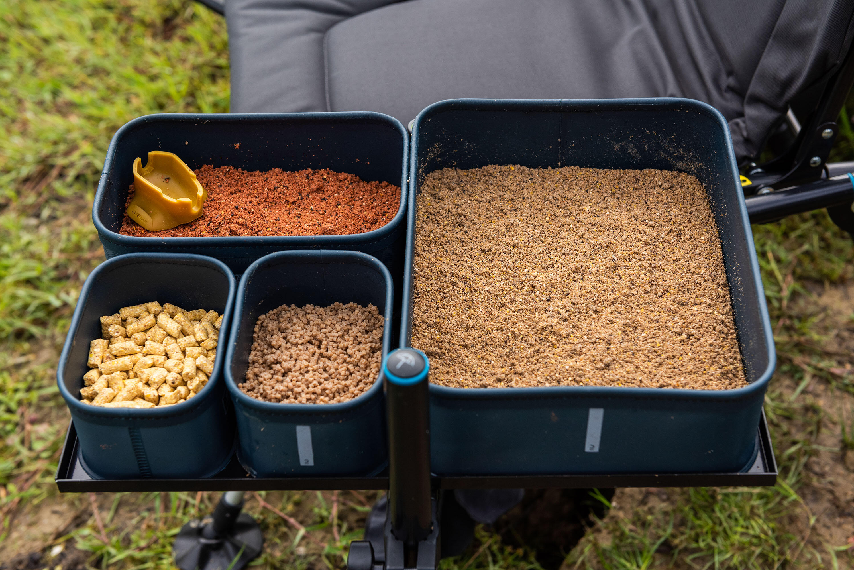 Ensemble de boites de préparation d'appât pour la pêche au coup PF - KIT - BB 8/8