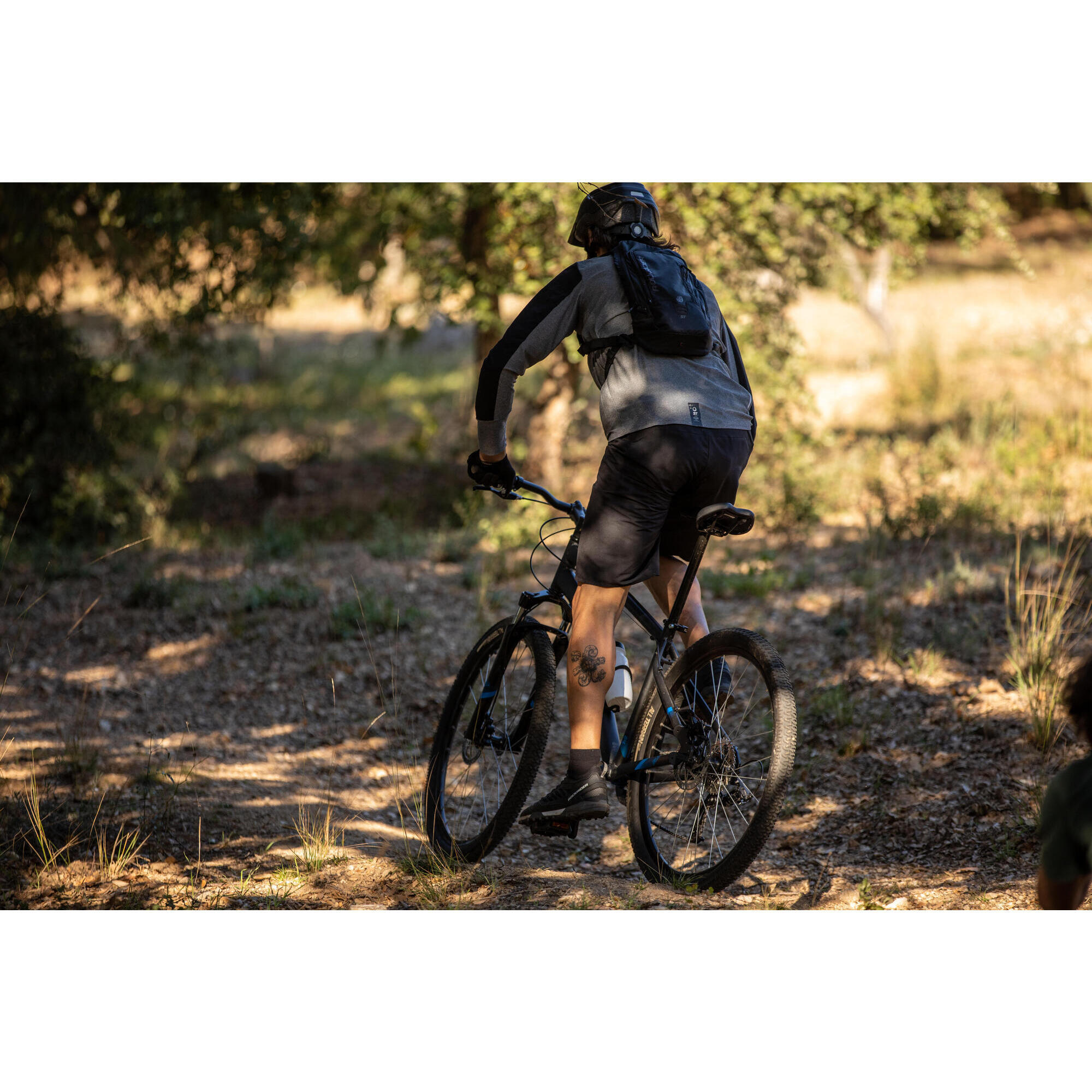 MEN'S ESSENTIAL BLACK MOUNTAIN BIKE SHORTS