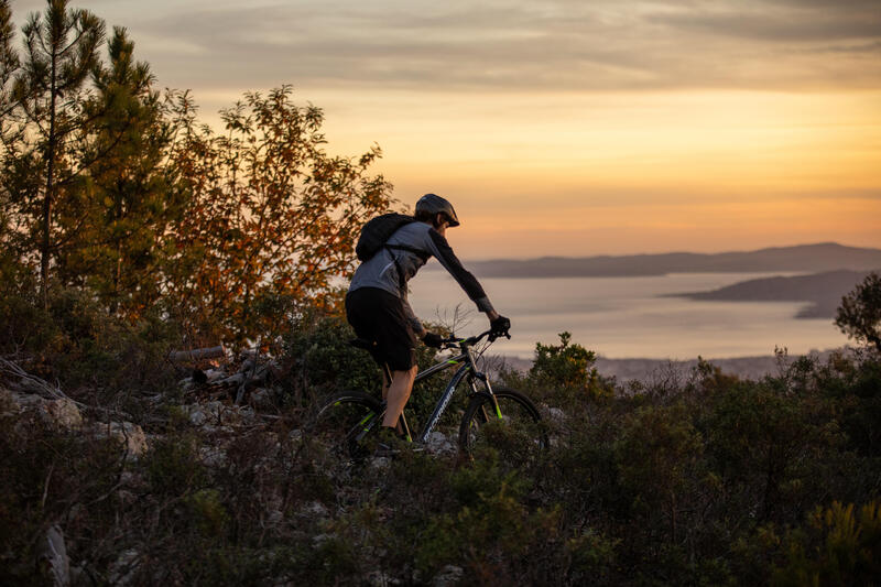 5 AVANTAJE ALE PLIMBĂRII CU BICICLETA