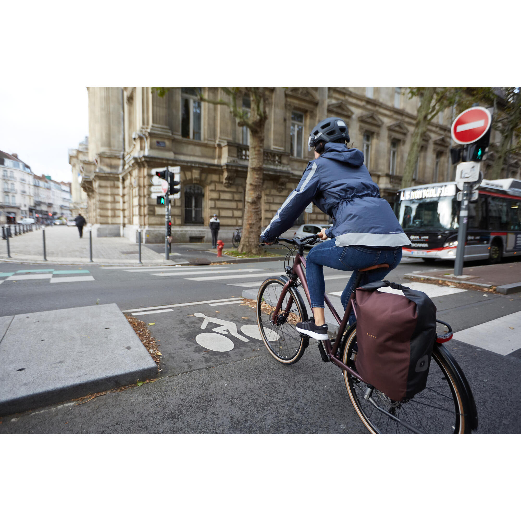 BICI DA CITTÀ A LUNGA PERCORRENZA 900 TELAIO BASSO