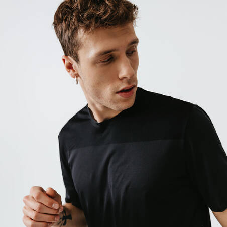 T-Shirt Lari Pria Breathable dan Berventilasi Dry+ Breath - hitam
