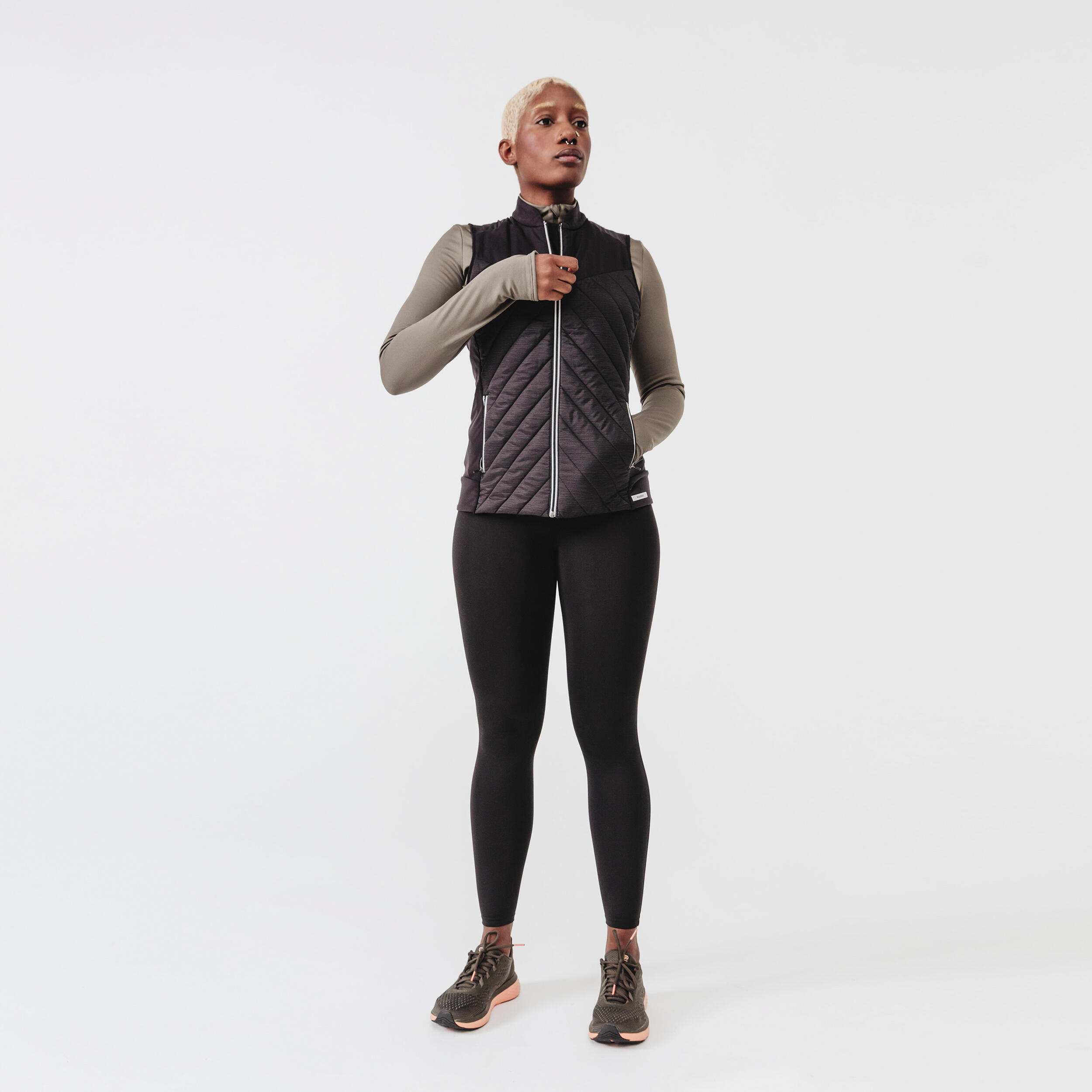 Women's sleeveless running jacket Warm - black KIPRUN