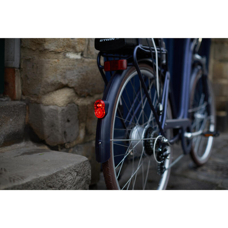 Bicicleta eléctrica urbana cuadro bajo Elops 900 E azul marino