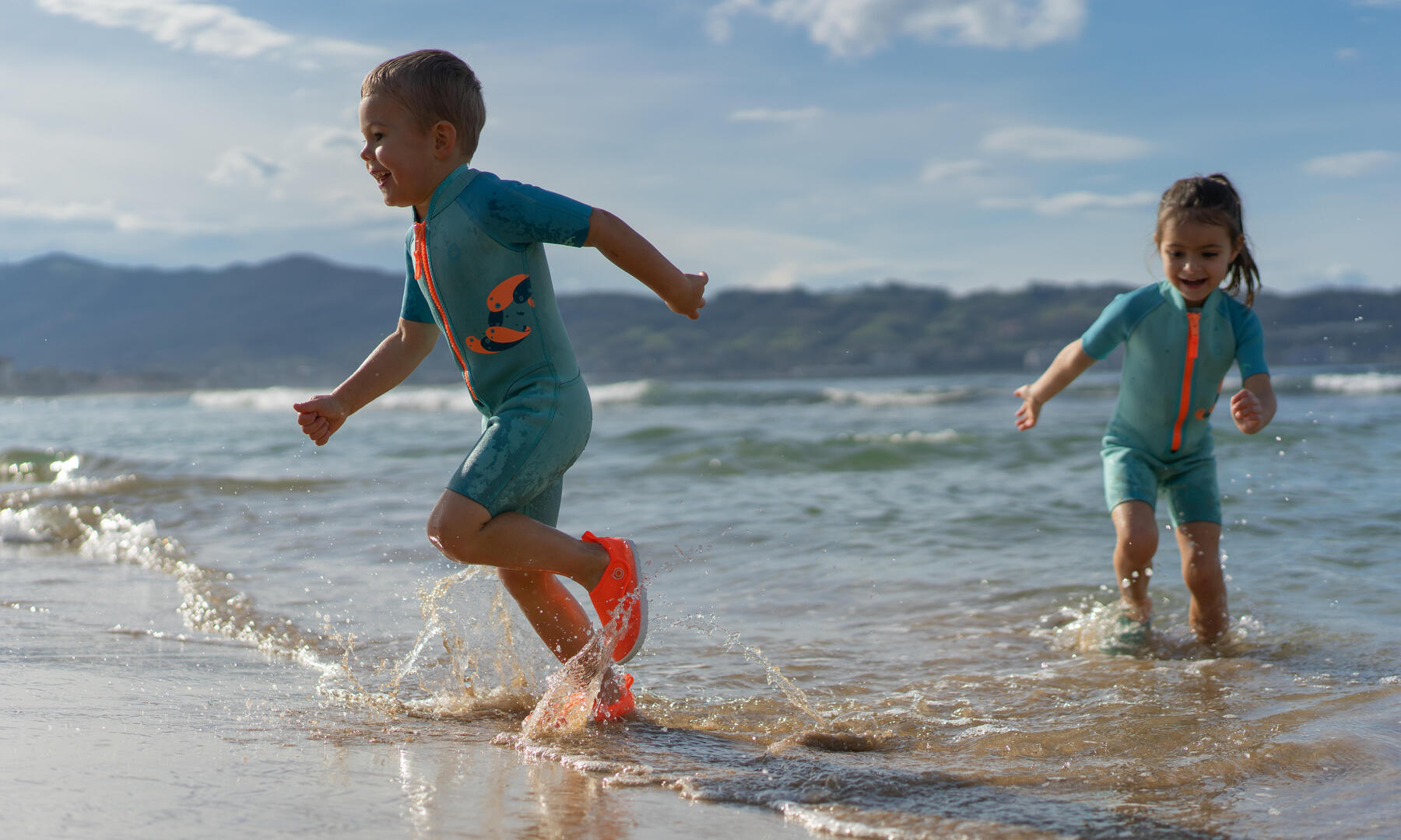 Proteggi i piedi dei più piccoli in spiaggia