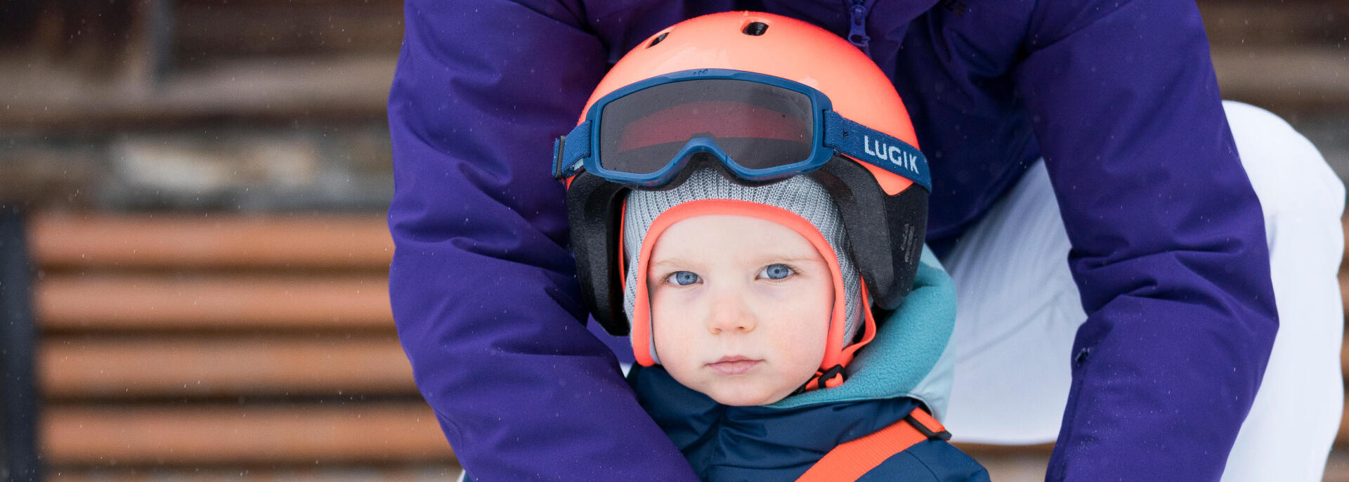 A segurança dos bebés na montanha:  a cabeça, os olhos e a pele