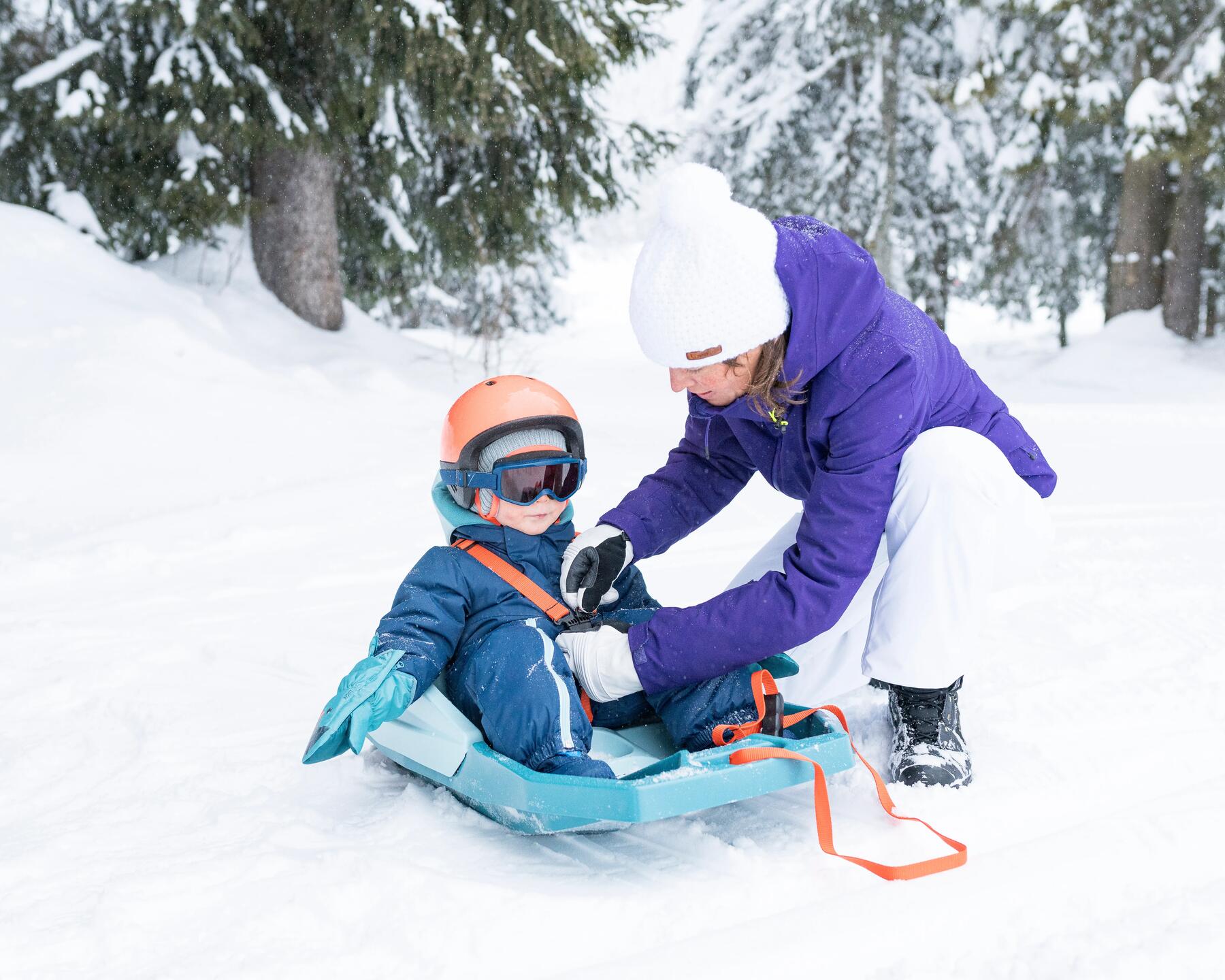 Vestir o bebé para a neve e inverno