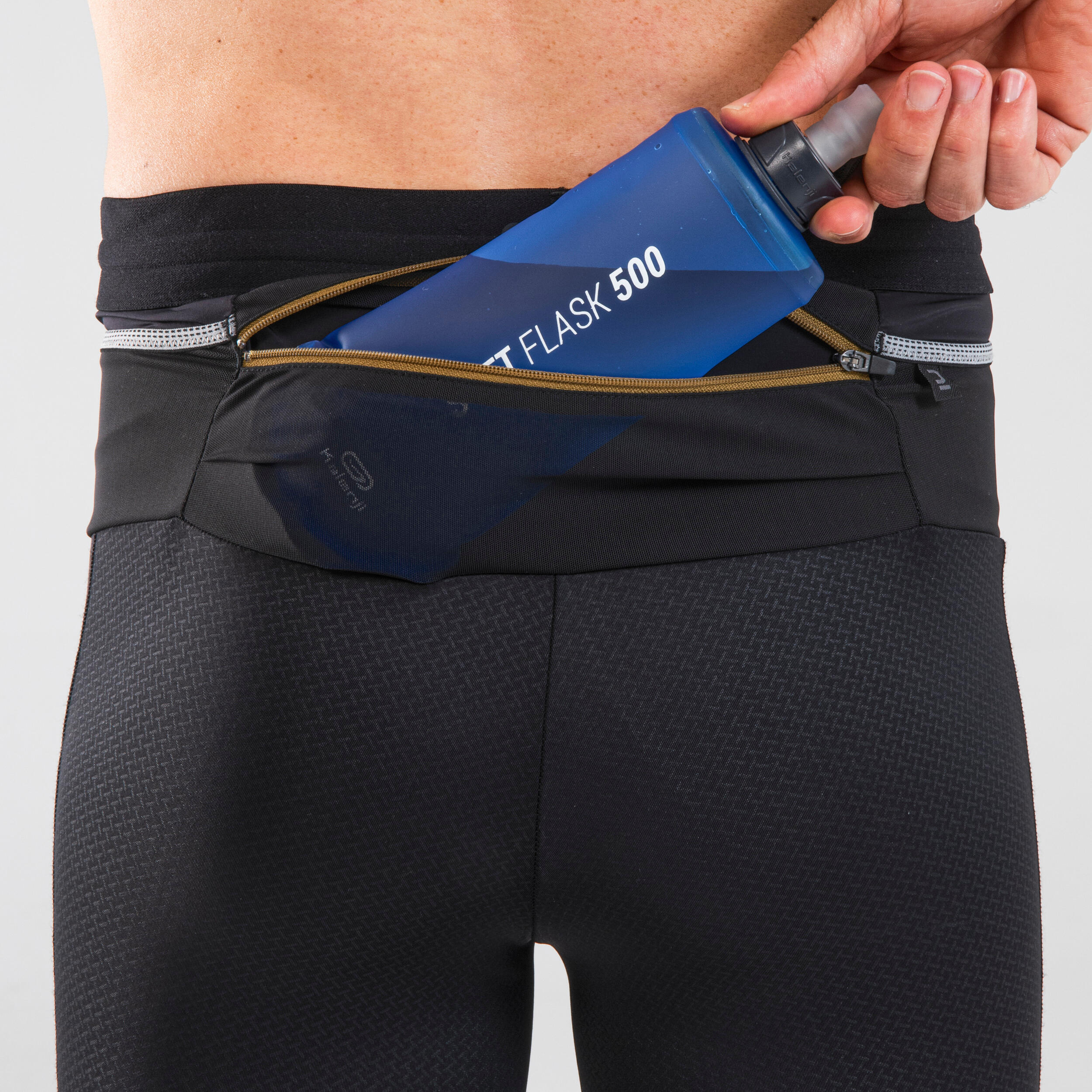 Leggings running uomo RUN 900 con marsupio neri 10/13