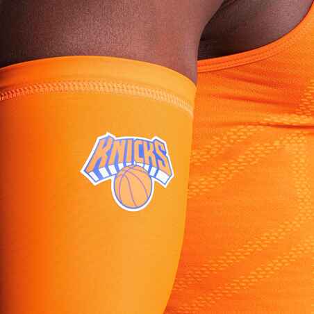 Adult Basketball Elbow Guard E500 - Orange/NBA New York Knicks