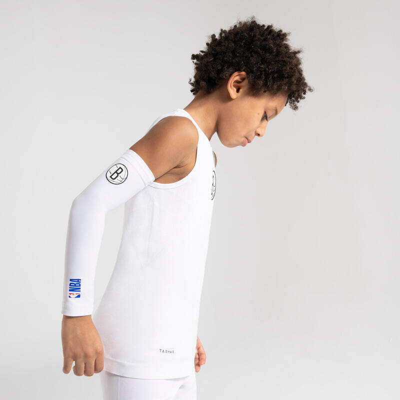 兒童款籃球護肘E500 - 白色／NBA布魯克林籃網隊