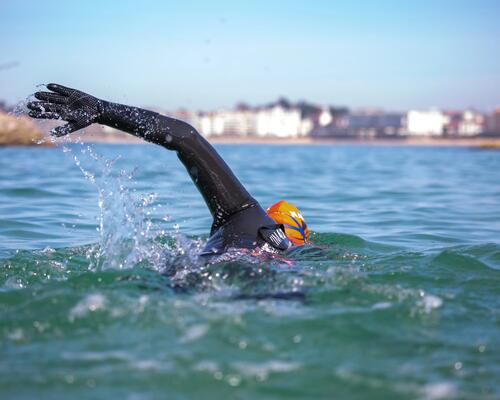 S'équiper pour la natation en eau libre