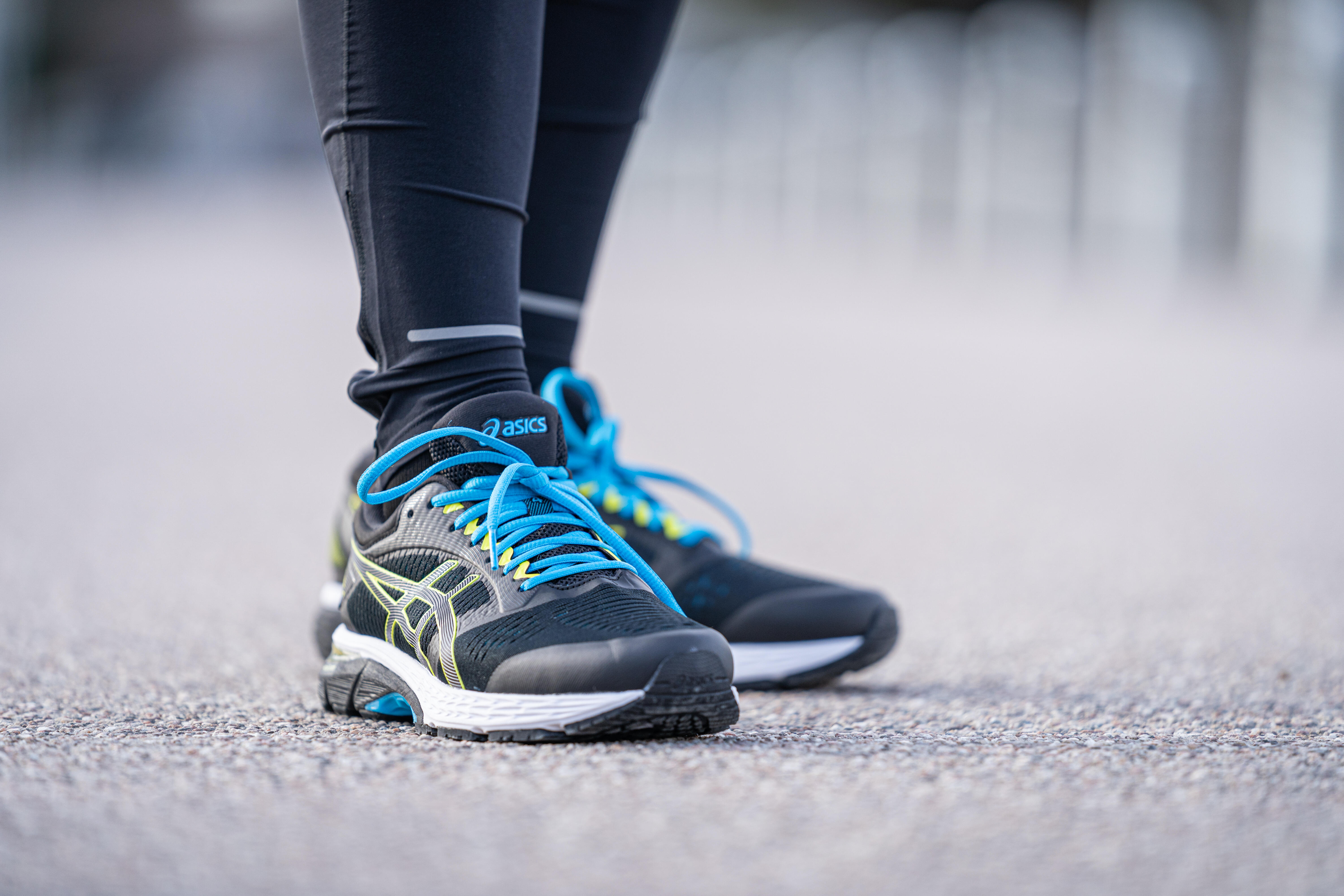 Кроссовки для бега мужские черно-синие GEL-SUPERION 4 Asics — купить в  интернет-магазине decathlon.ru