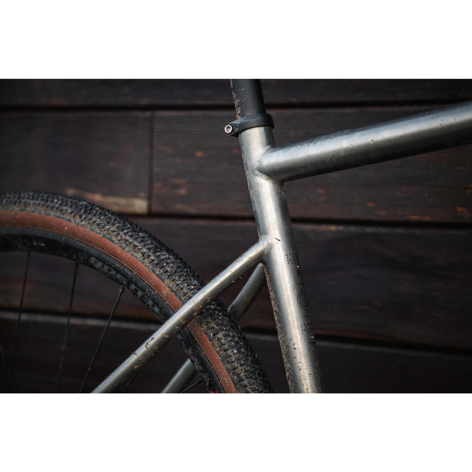 Titan gravel bike decathlon hotsell