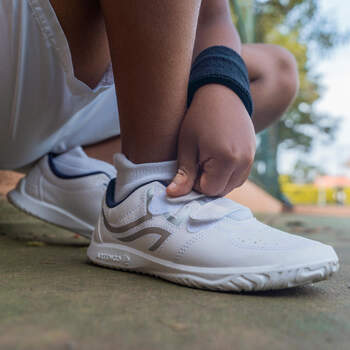 Kids sport shoes