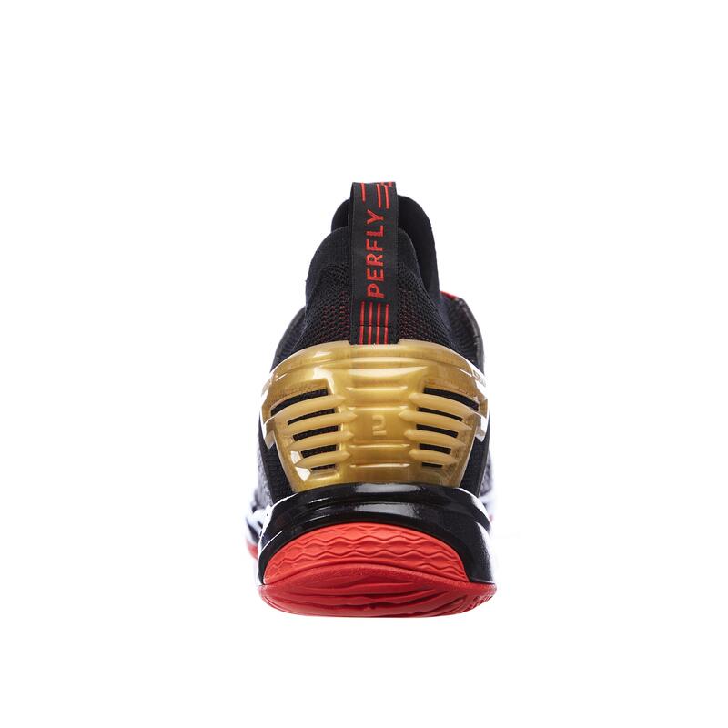 Pánské badmintonové boty BS990 černo-zlaté