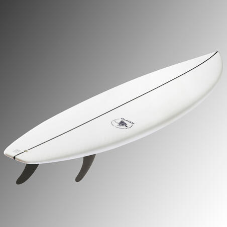 SHORTBOARD 900 5'10" 30 L . Livrée avec 3 ailerons FCS2