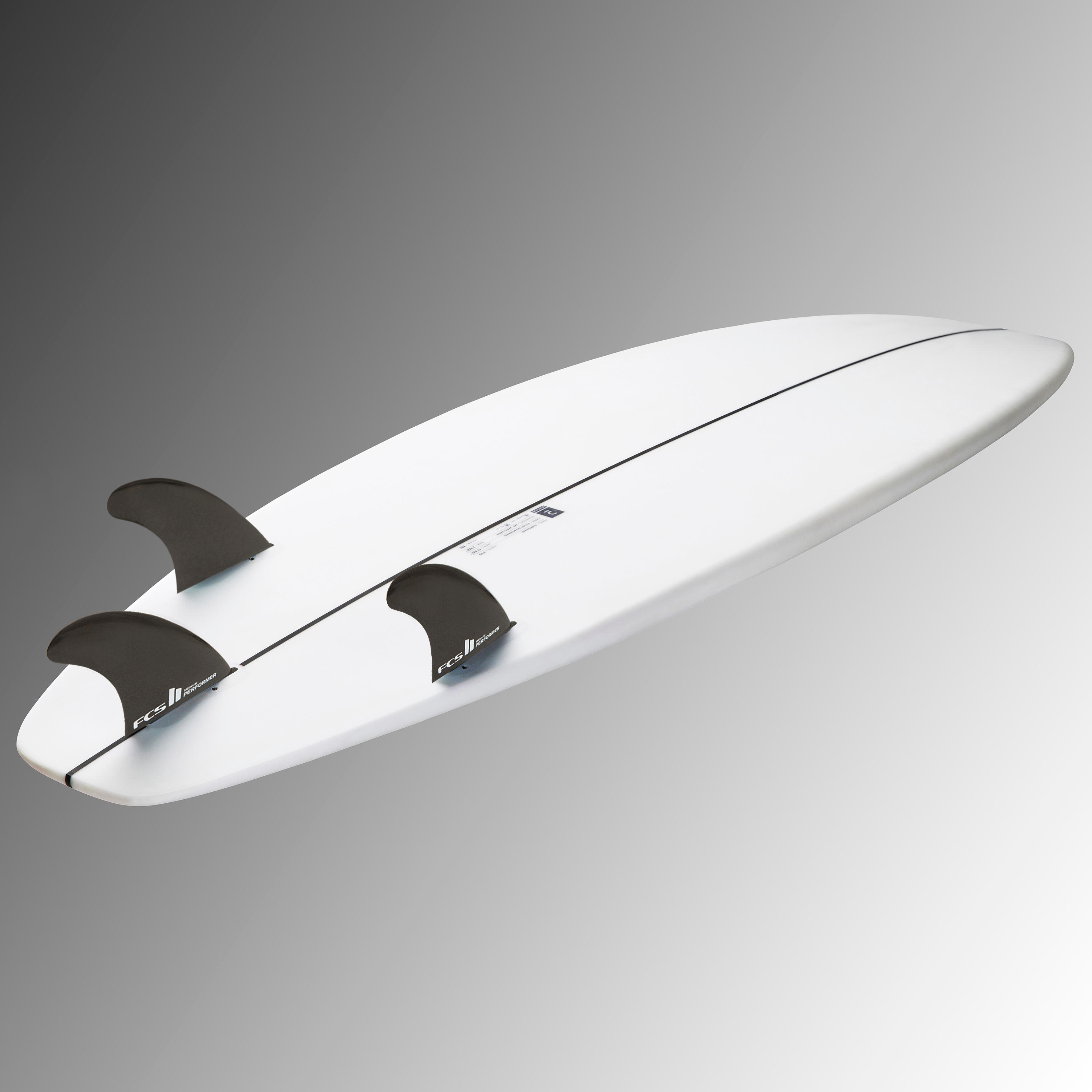 SHORTBOARD 900 5'10" 30 L . Comes with 3 FCS2 fins