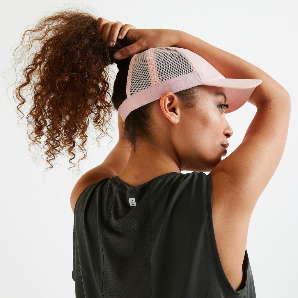Rožnata kapa za fitnes