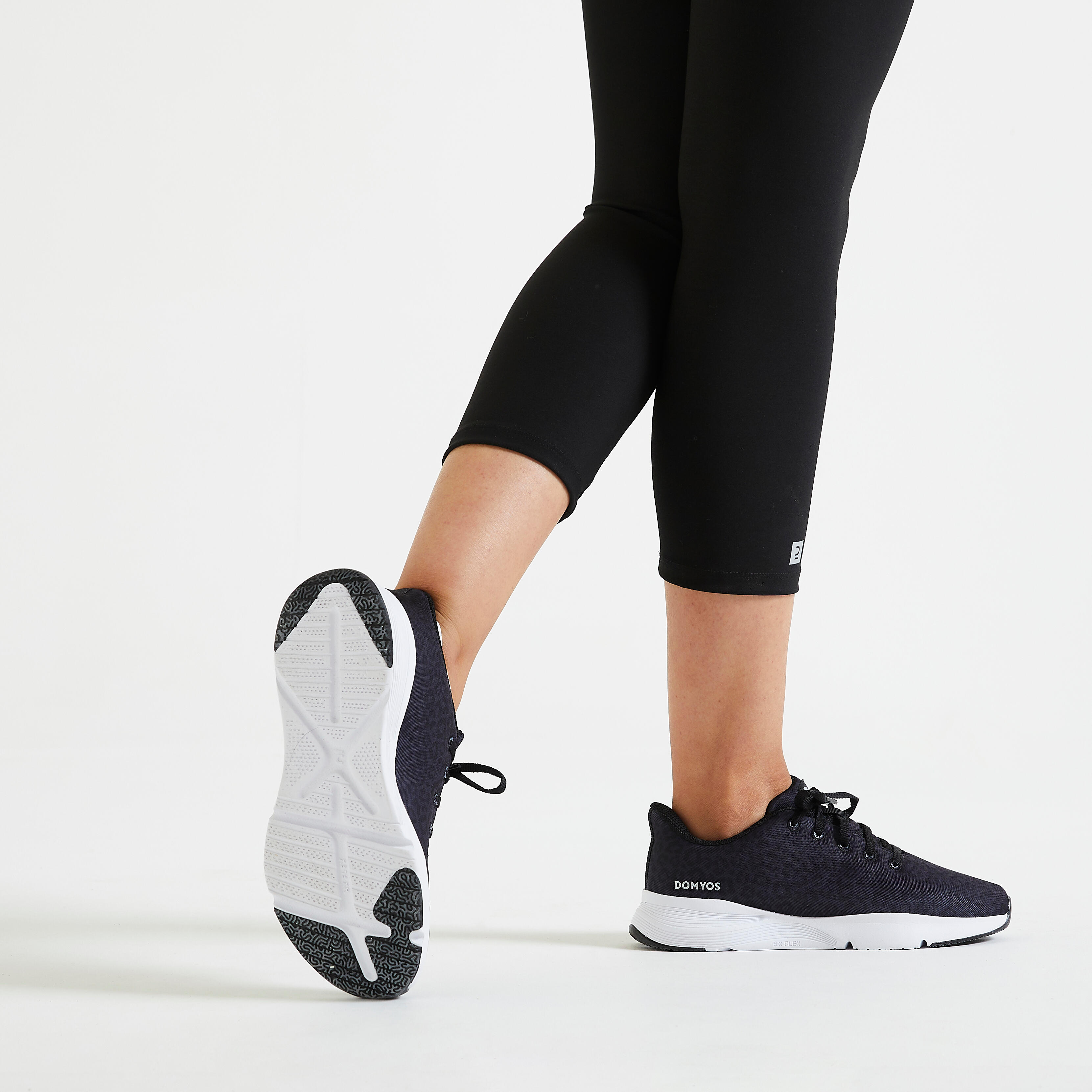 Domyos 100 Women's Cardio Fitness Leggings - Black (XS / W28 L29) :  : Clothing & Accessories