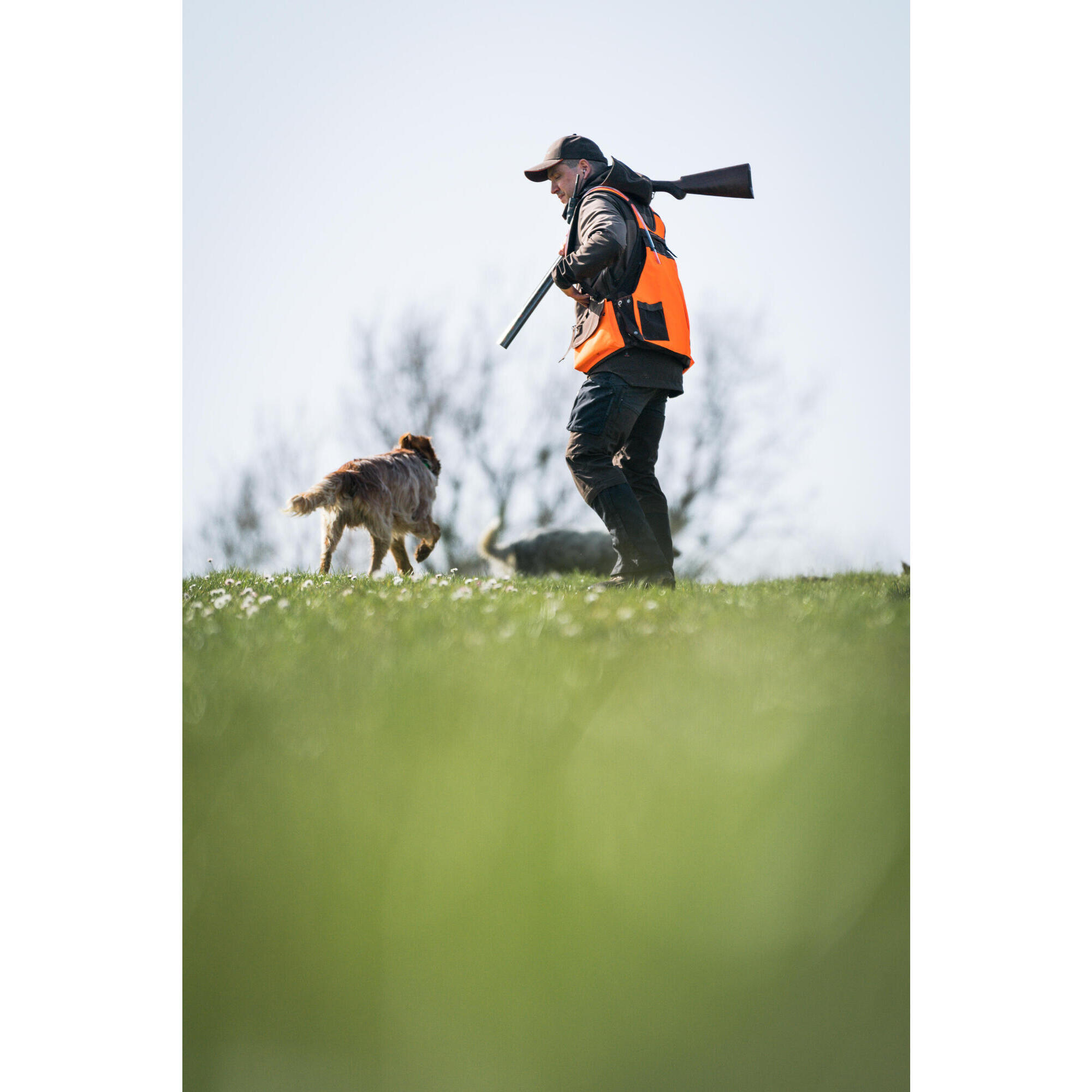 Men's 920 brown and fluorescent hunting vest