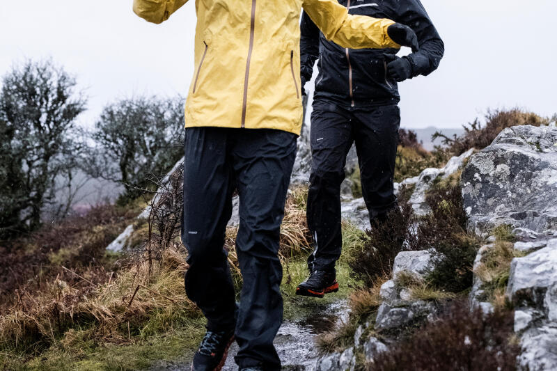 Spodnie do biegania w terenie przeciwdeszczowe męskie Kiprun Run 900 Rain