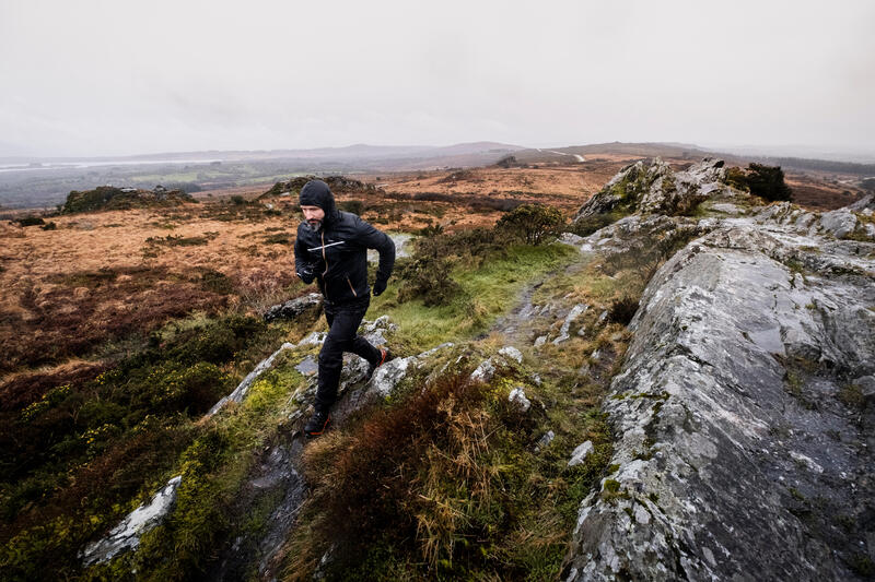 Regenbroek voor hardlopen en trail running heren Run 900 Rain zwart