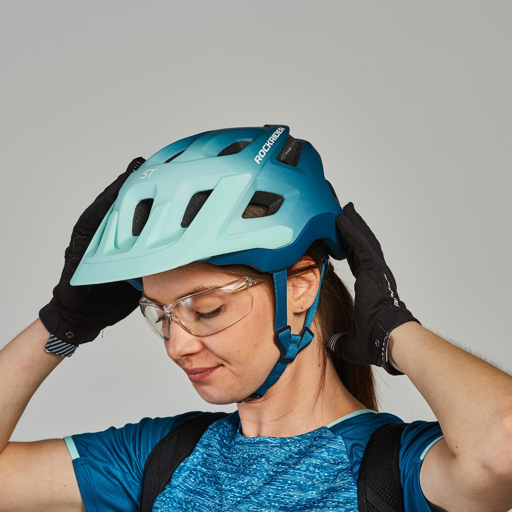 Casco bicicleta MTB adulto Rockrider ST 500 azul degradado 10/16