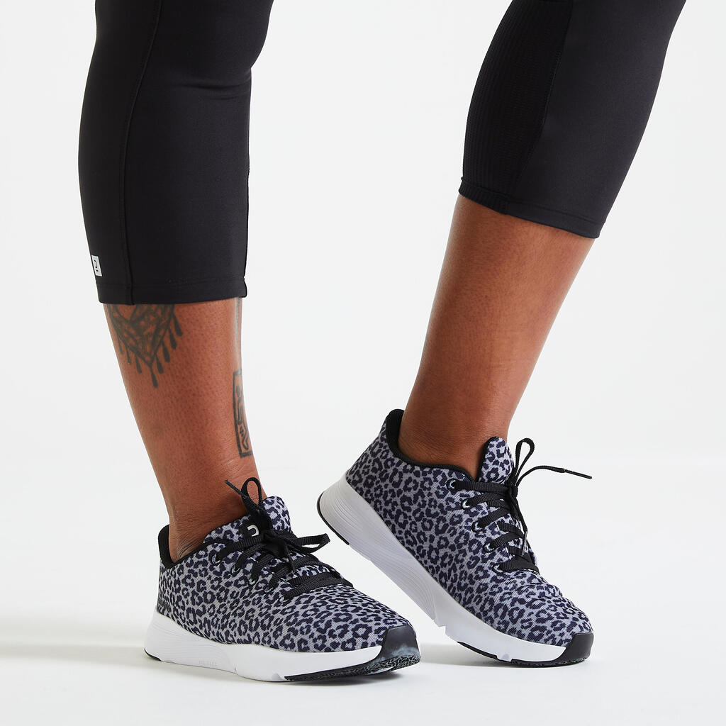 Chaussures de fitness imprimé marbre 120 Femme, révélez votre féminité !