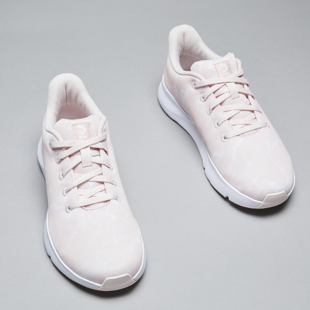 Chaussures de fitness imprimé marbre 120 Femme, révélez votre féminité !