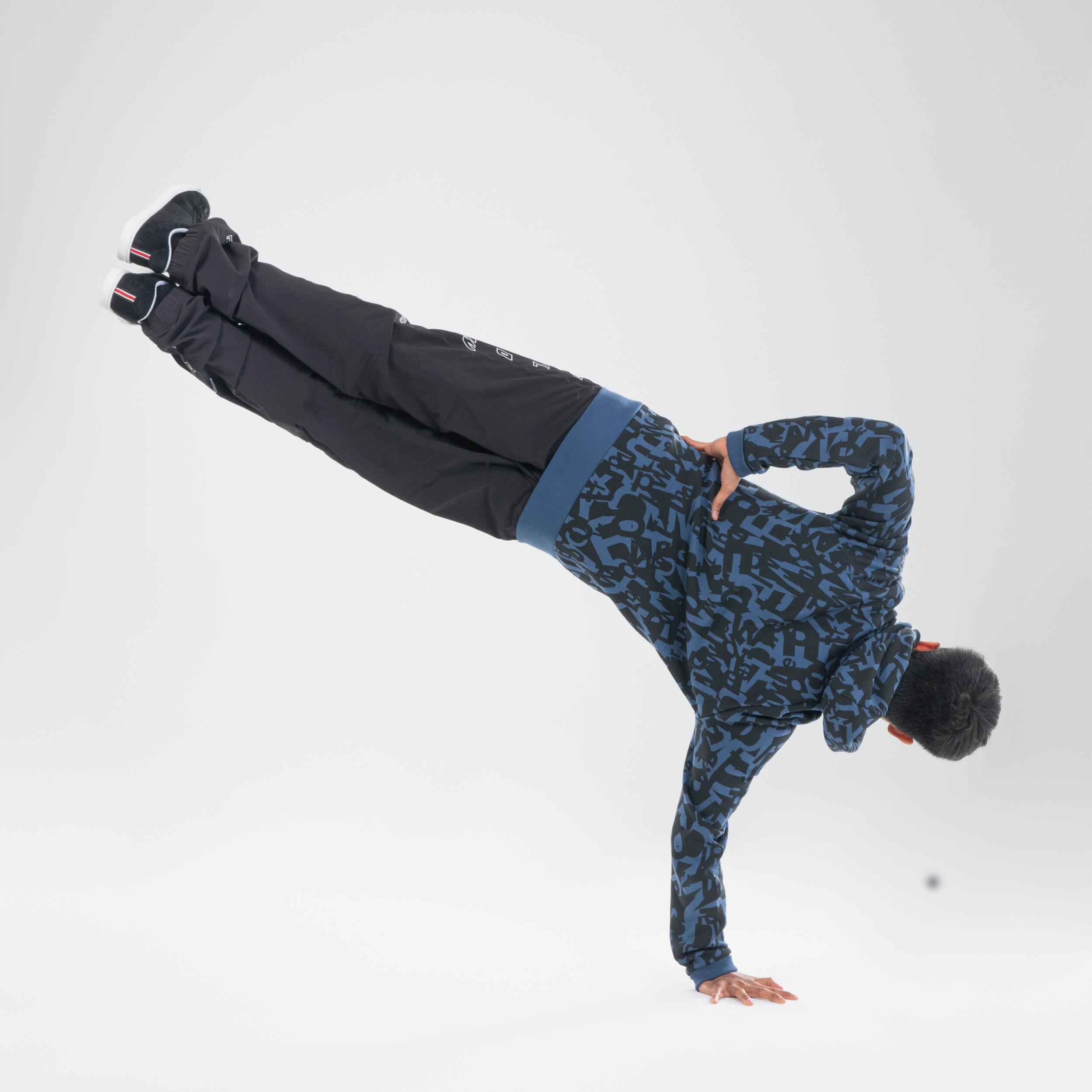 Sweat à capuche danses urbaines imprimé bleu et noir 4/8