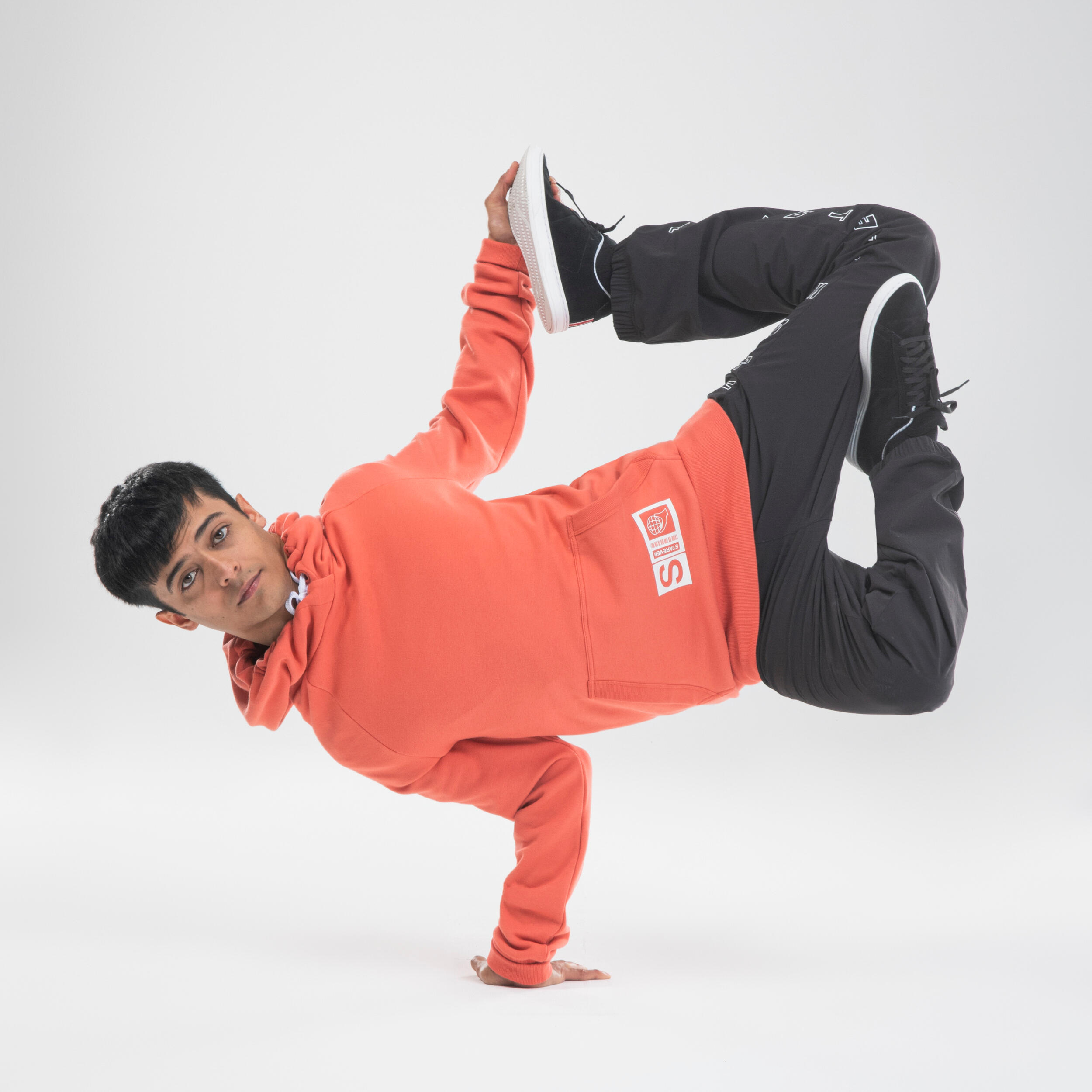 Mikina s kapucí na street dance červená 2/11