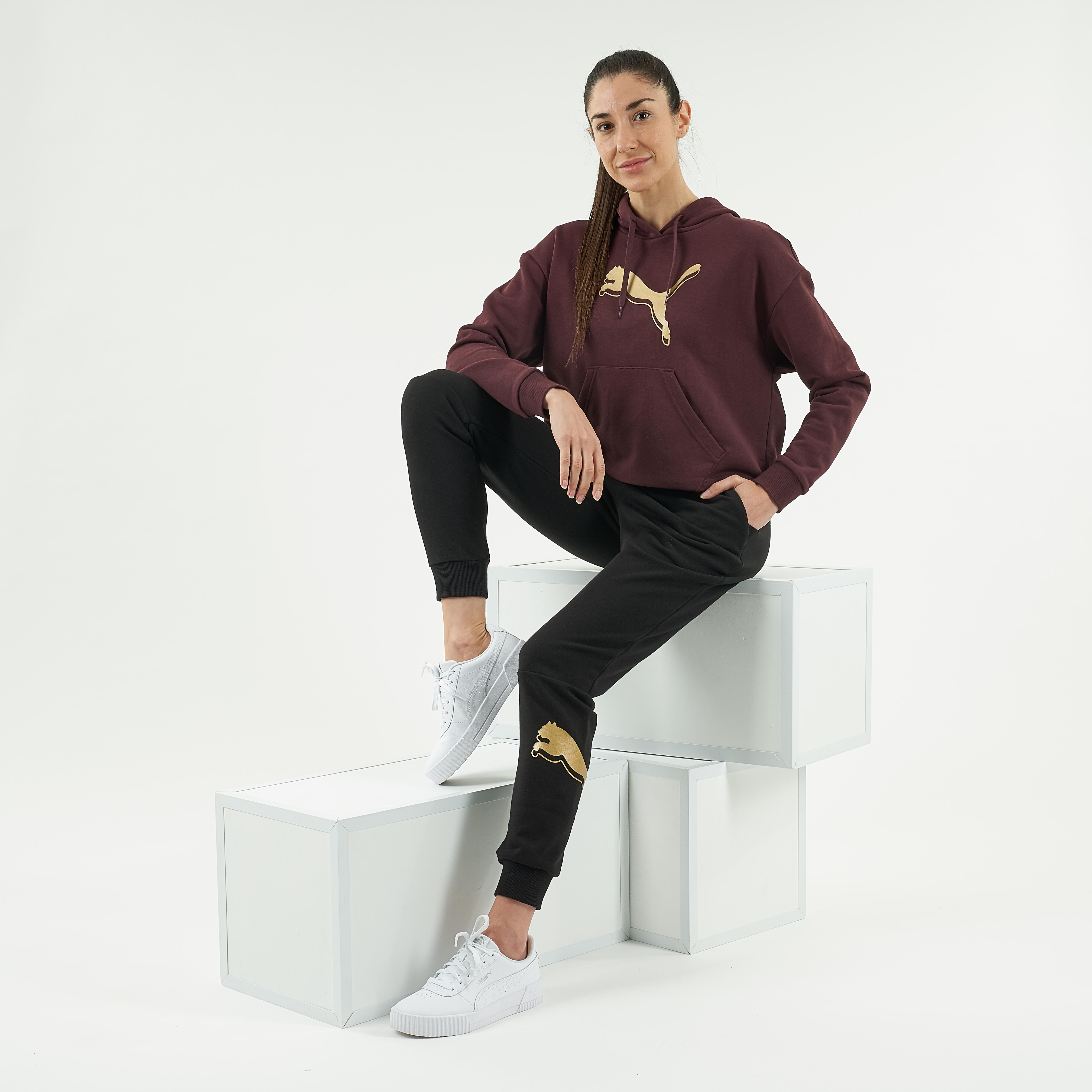 Women's straight round-neck hooded sweatshirt - burgundy