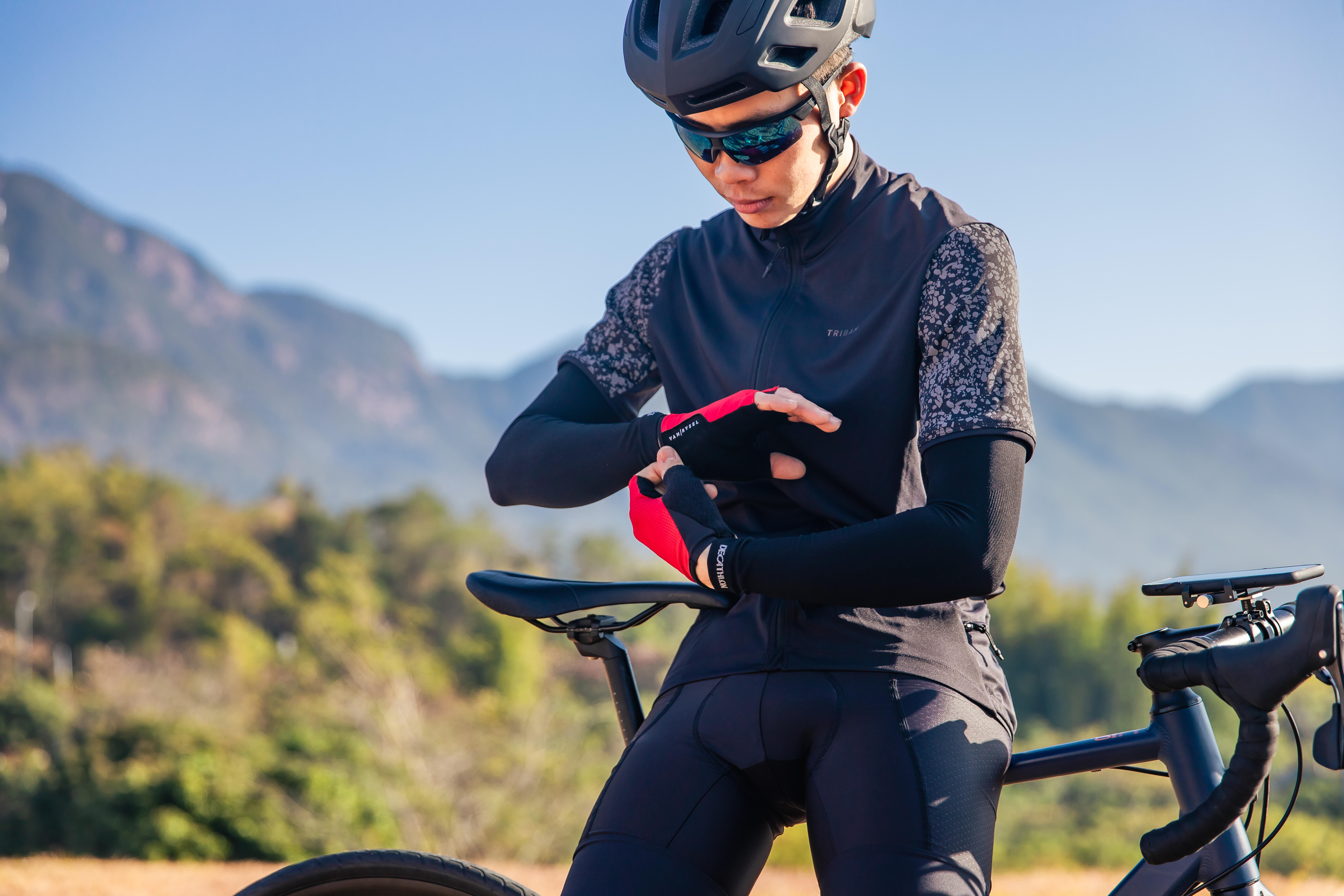 Road Cycling Arm Sleeve UV Protect Pair Black
