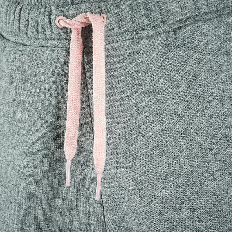 Pantalón jogger PUMA gris estampado niña