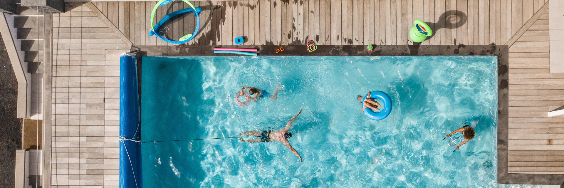 Esta piscina não tem água, tem 360 mil bolas!