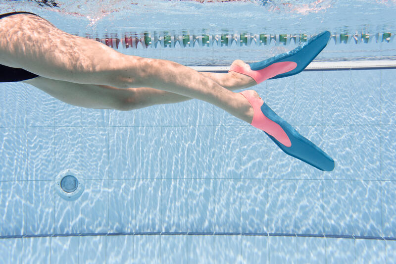 Come scegliere le pinne per allenarsi in piscina | DECATHLON