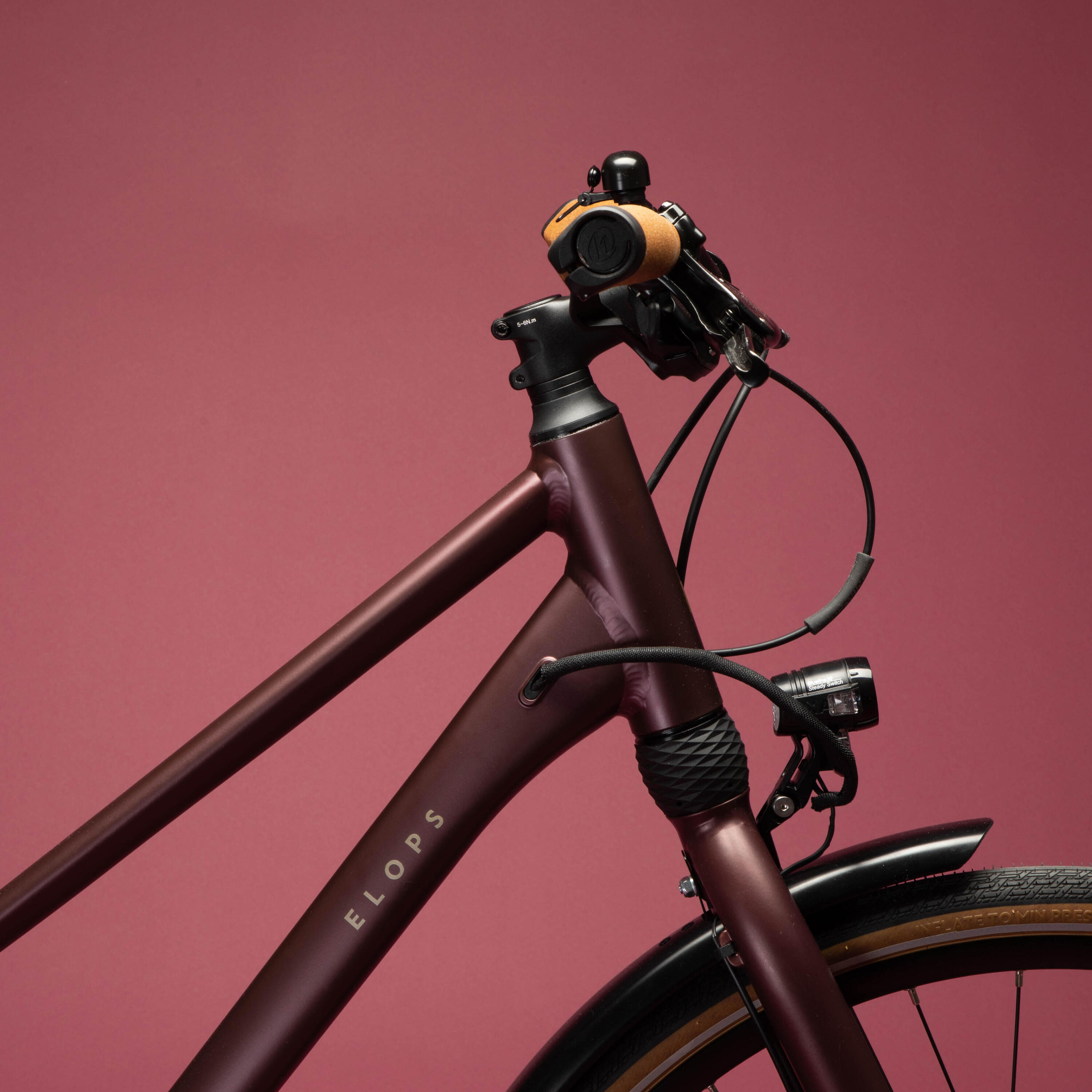 Bicicleta urbana larga distancia cuadro bajo monoplato 11V Elops LD 900 burdeos 14/25