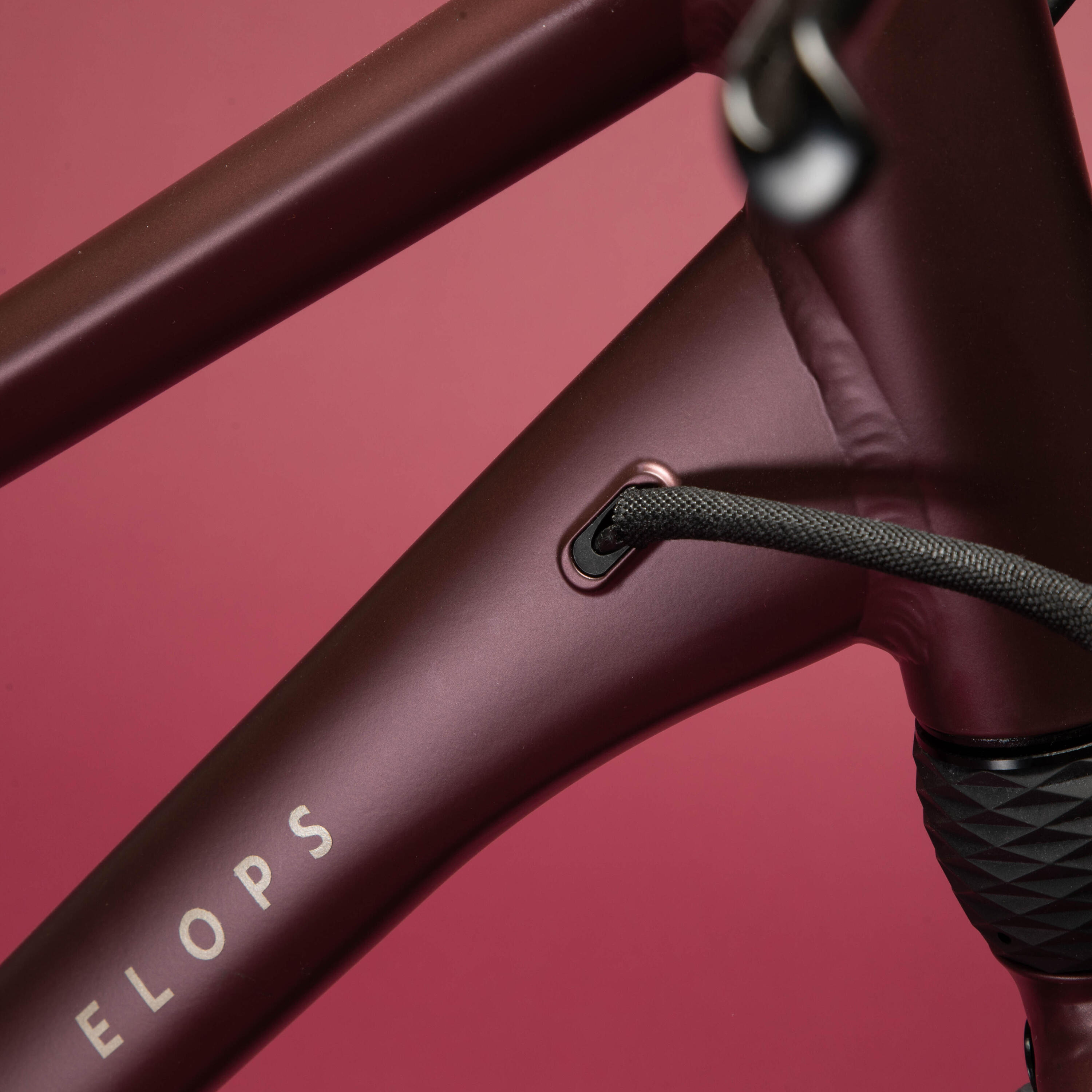 Bicicleta urbana larga distancia cuadro bajo monoplato 11V Elops LD 900 burdeos 17/25