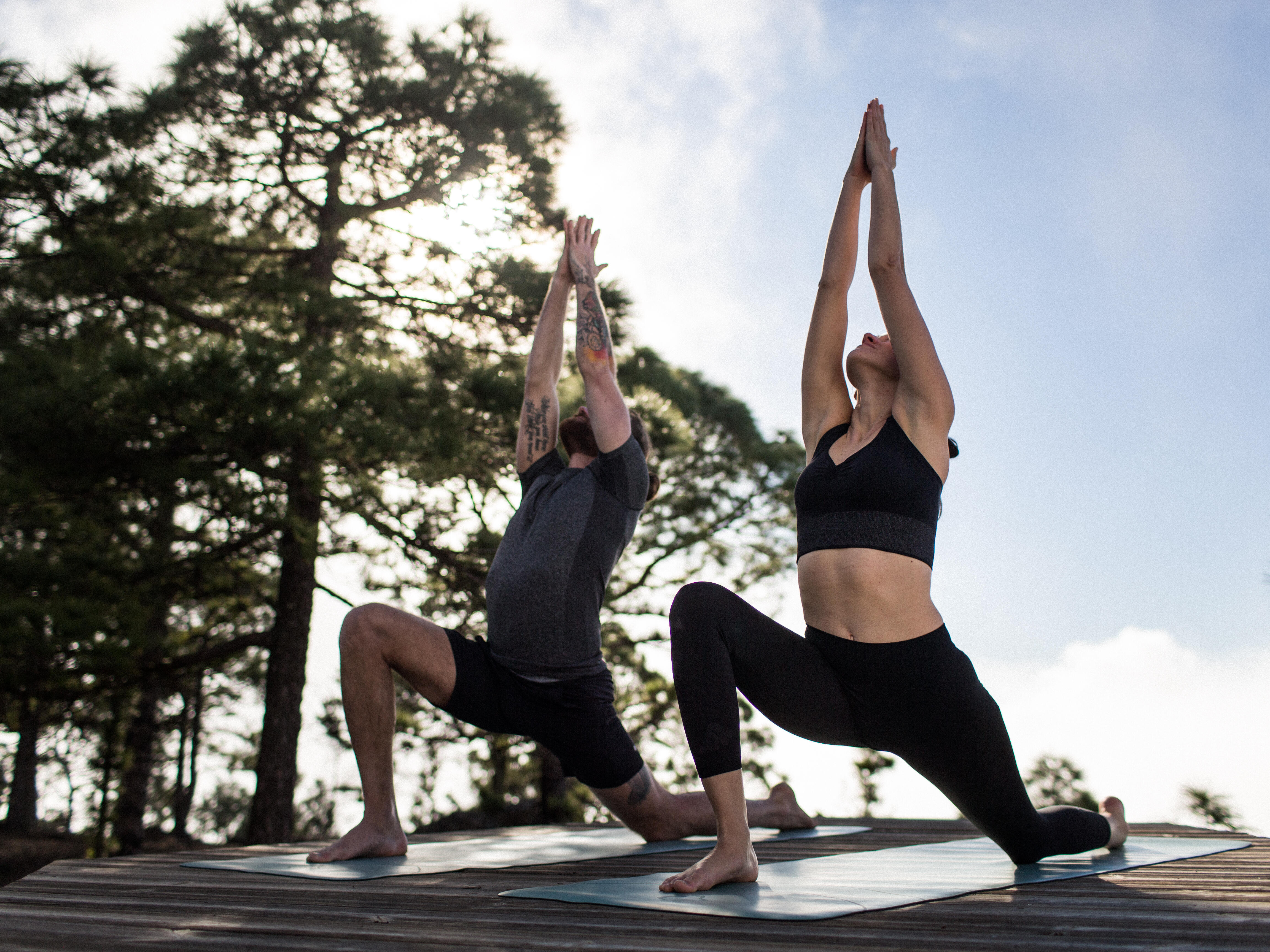 Como escolher uma roupa de yoga suave?